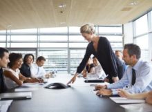 5 Kebiasaan Buruk yang Harus Dihindari Saat Menghadiri Meeting