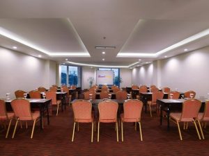 Ruang Meeting Quest San Hotel